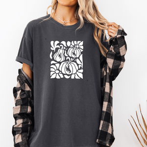 Pepper Pumpkin Scroll Comfort Colors Tee