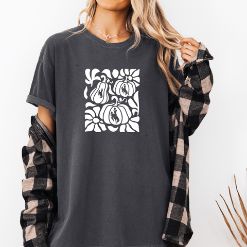 Pepper Pumpkin Scroll Comfort Colors Tee