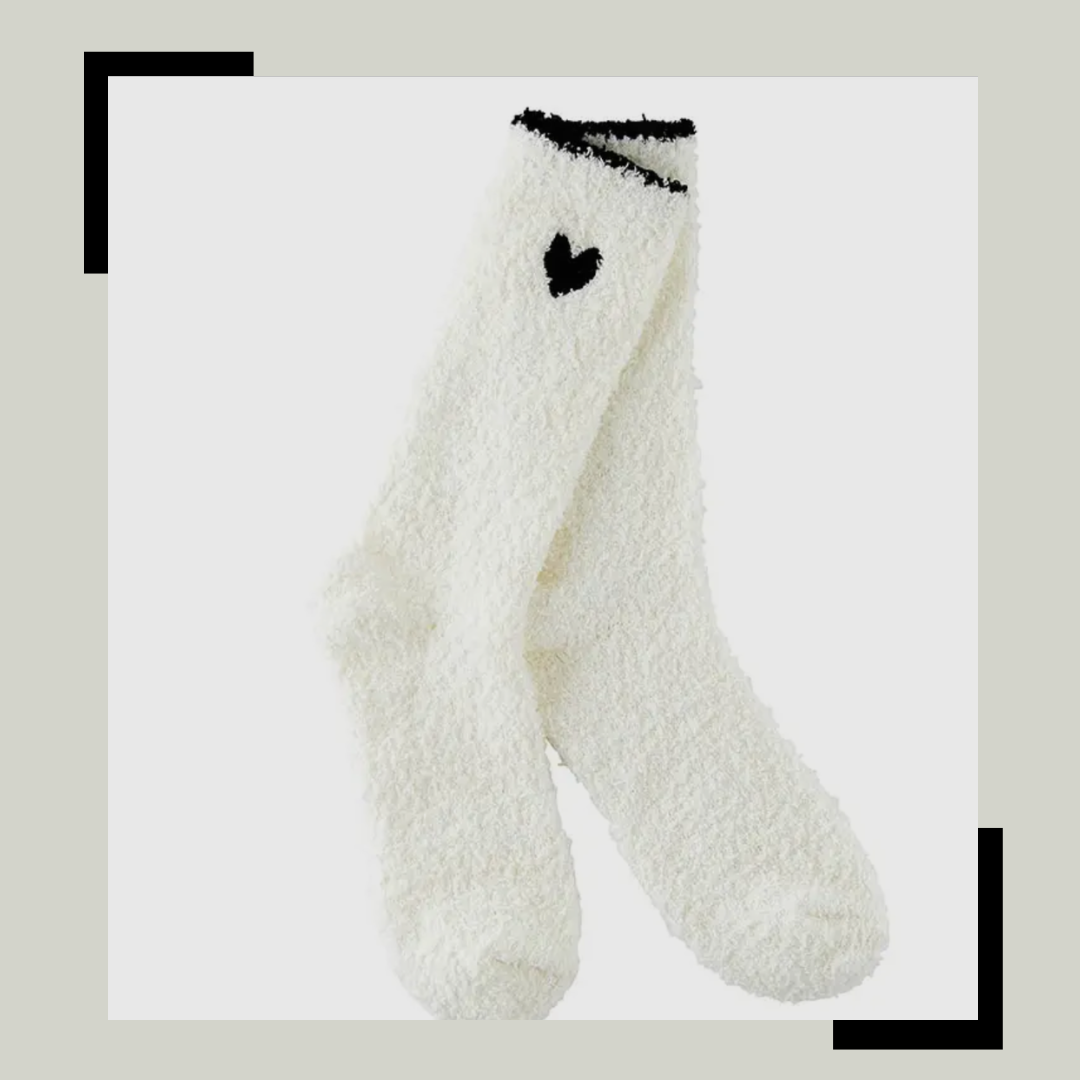 Cozy Socks White Black Heart/Black Trim