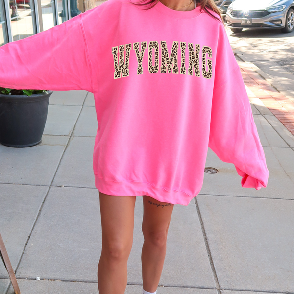 Neon Pink Leopard WYOMING Crewneck