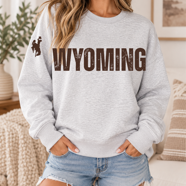 WOMENS's Heather Gray/Distressed Wyoming Midlength Crew